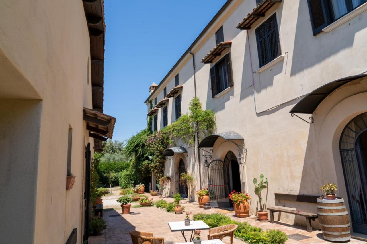 Il Granaio Dei Casabella Hotel Paestum Luaran gambar